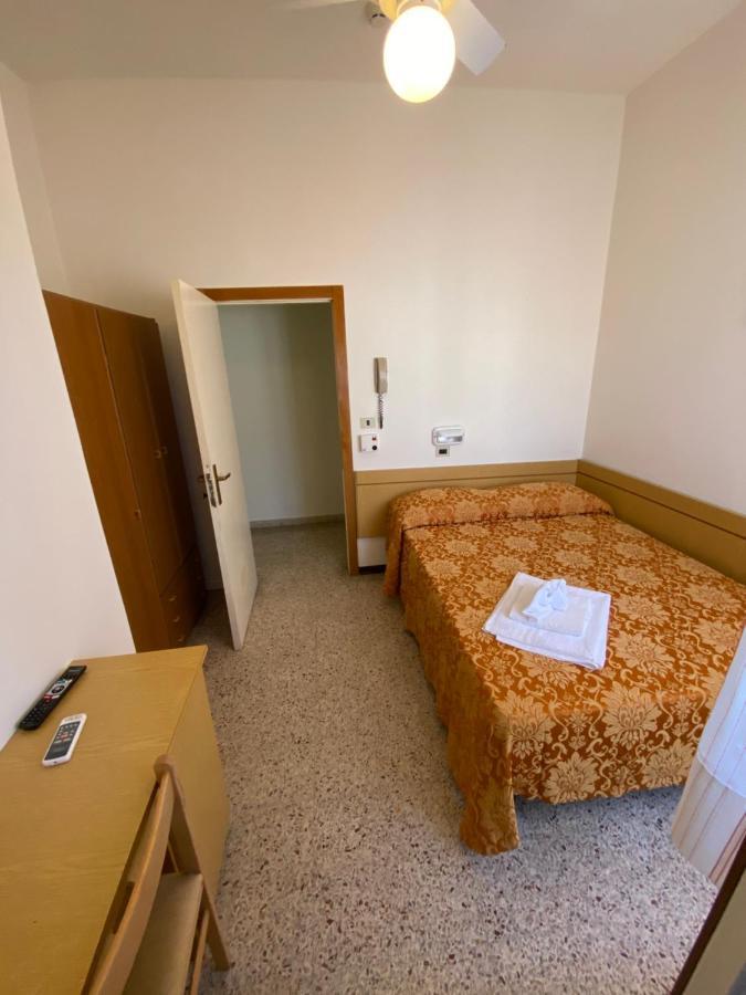 Hotel Granada 3*